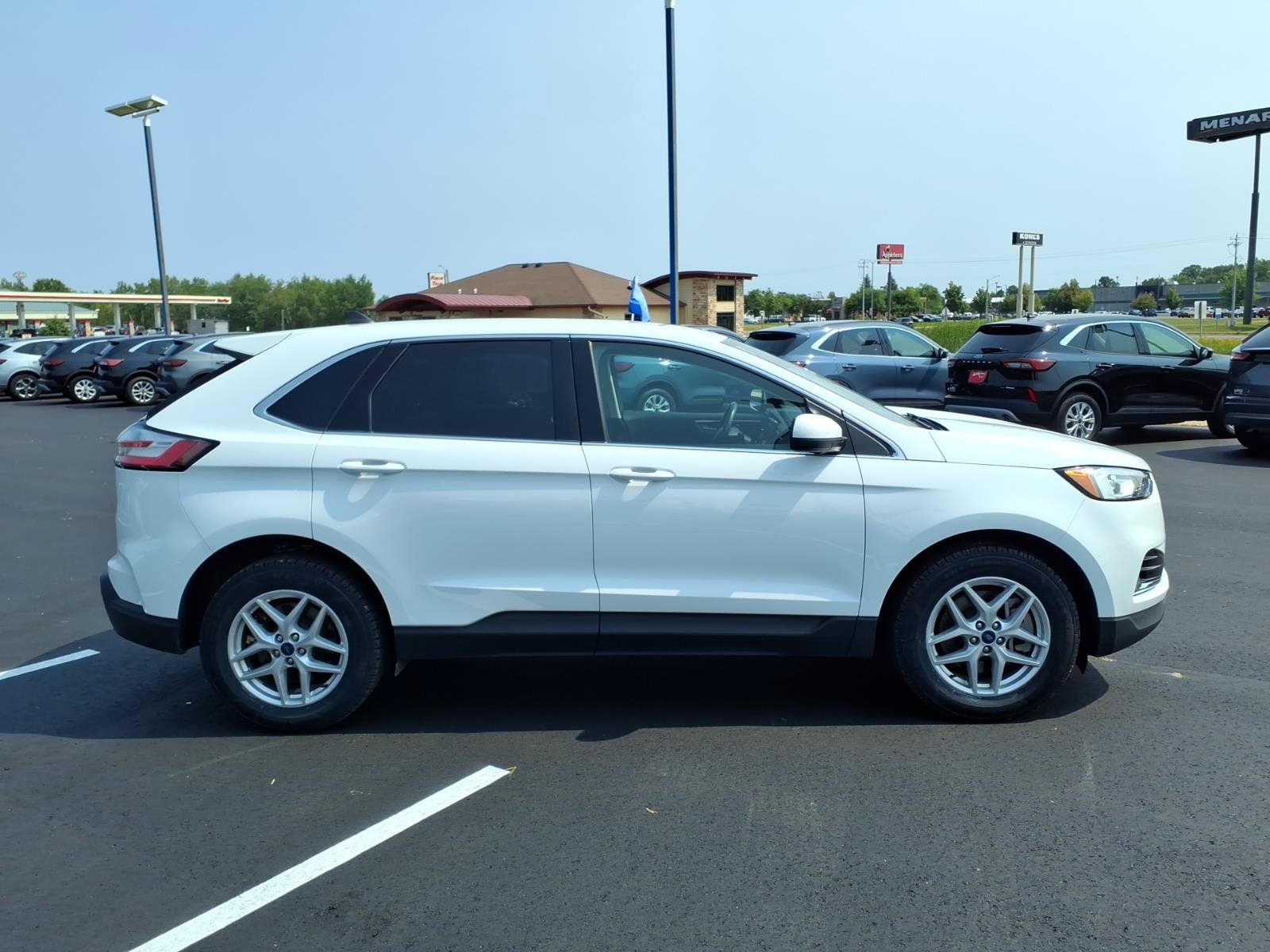 Used 2022 Ford Edge SEL AWD/4WD image 7