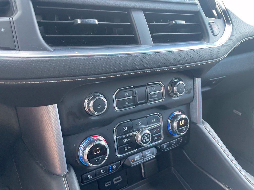 Used 2024 GMC Yukon SLT RWD image 17