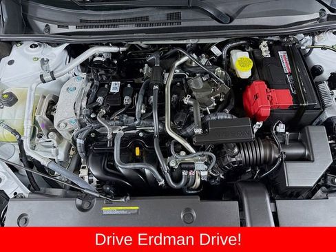 Used 2025 Nissan Sentra SR FWD image 29