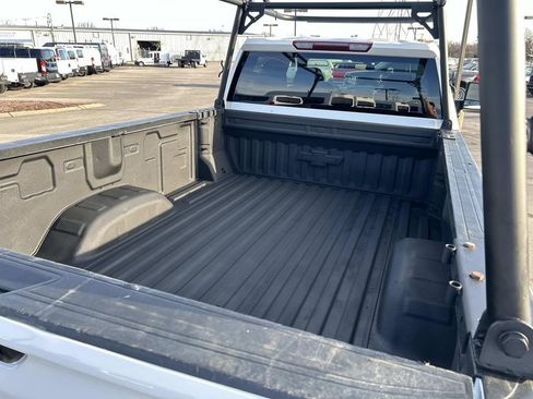 Used 2022 Chevrolet Silverado 2500 Custom image 14