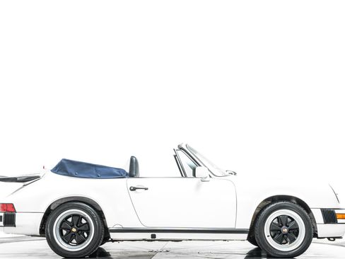 Used 1989 Porsche 911 Carrera RWD image 2