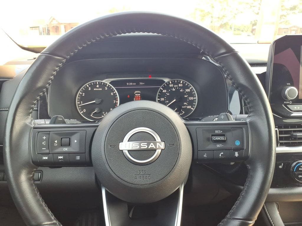 Used 2024 Nissan Pathfinder SV FWD image 25