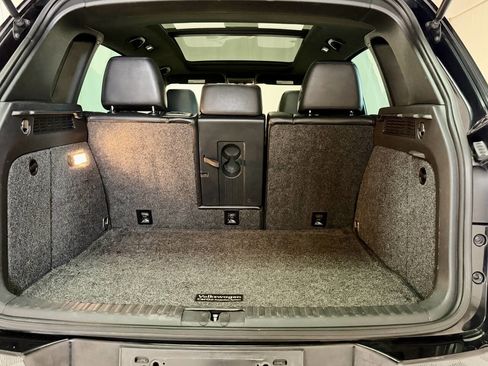 Used 2014 Volkswagen Tiguan S image 11