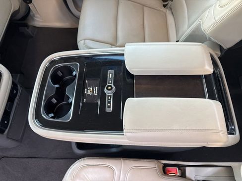 Used 2020 Lincoln Navigator Reserve w/ Luxury Package image 25