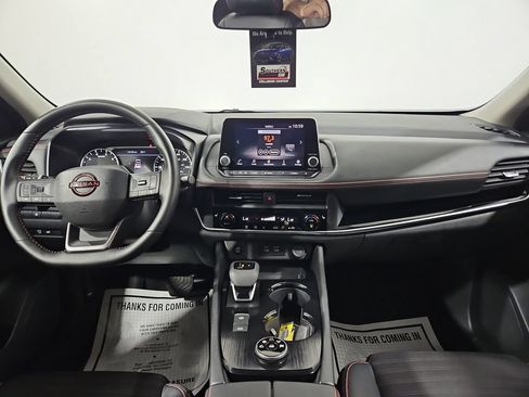 Certified 2025 Nissan Rogue SV AWD/4WD image 15