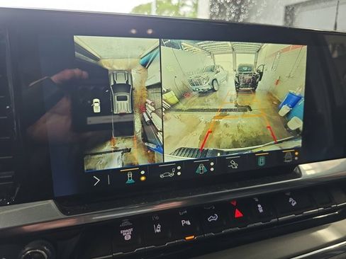 Used 2024 Chevrolet Silverado 2500 High Country w/ High Country Premium Package image 24