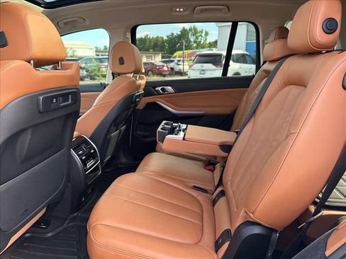 Used 2021 BMW X7 xDrive40i w/ Cold Weather Package AWD/4WD image 22