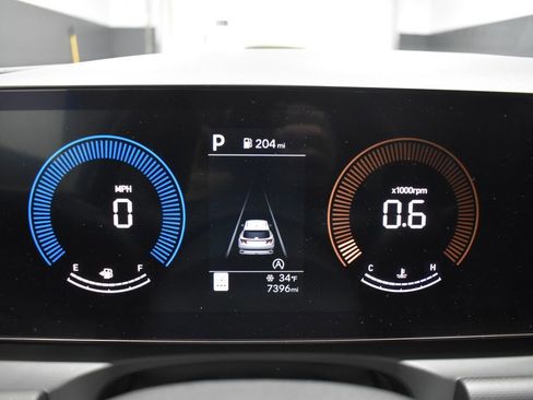 Used 2025 Hyundai Tucson SE image 25