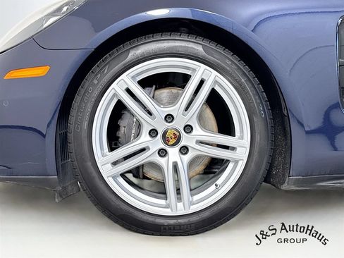 Used 2023 Porsche Panamera 4 AWD/4WD image 39