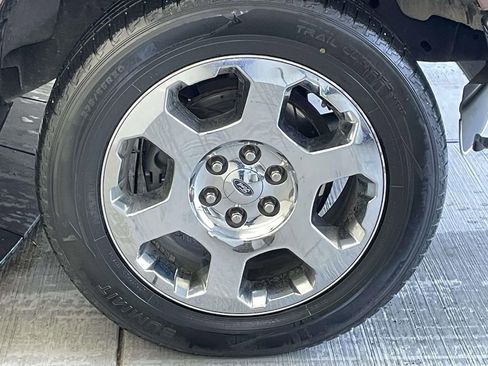 Used 2011 Ford F150 Lariat w/ Lariat Chrome Pkg image 14