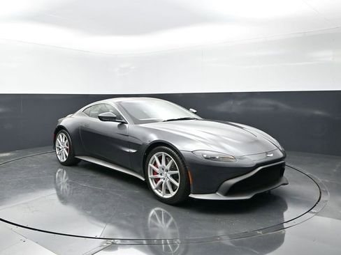 Used 2019 Aston Martin V8 Vantage Coupe RWD image 1