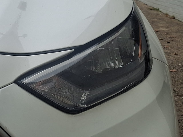 Used 2020 Toyota Highlander XLE AWD/4WD image 9