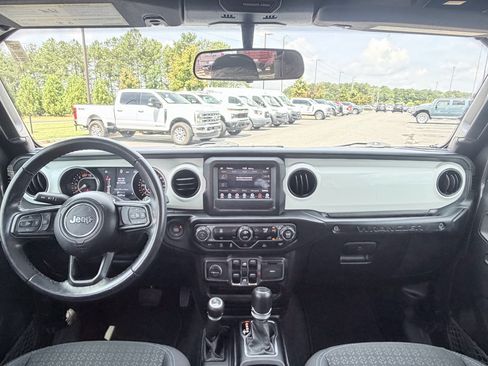 Used 2021 Jeep Wrangler Unlimited Sport AWD/4WD image 11