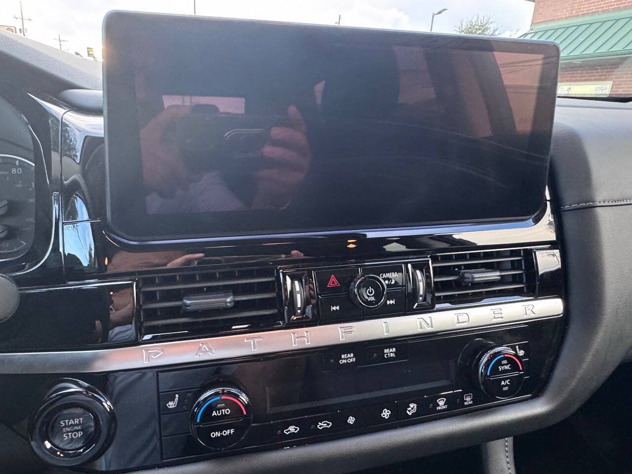 Used 2026 Nissan Pathfinder SV FWD image 26