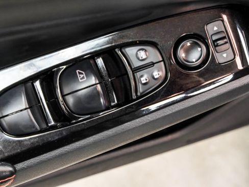 Used 2024 Nissan Altima 2.5 SR FWD image 40