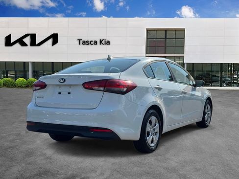 Used 2017 Kia Forte LX FWD image 4