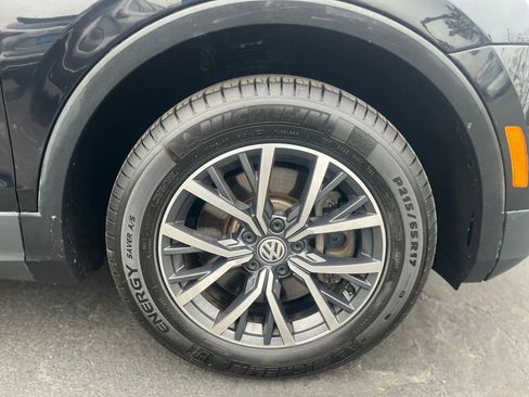 Used 2019 Volkswagen Tiguan SE image 9