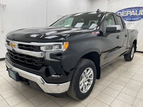 Used 2024 Chevrolet Silverado 1500 LT w/ Z71 Off-Road Package image 18