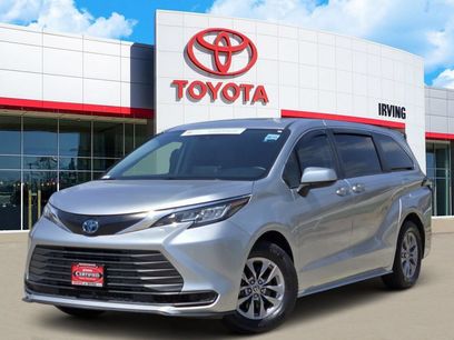 Certified 2022 Toyota Sienna LE