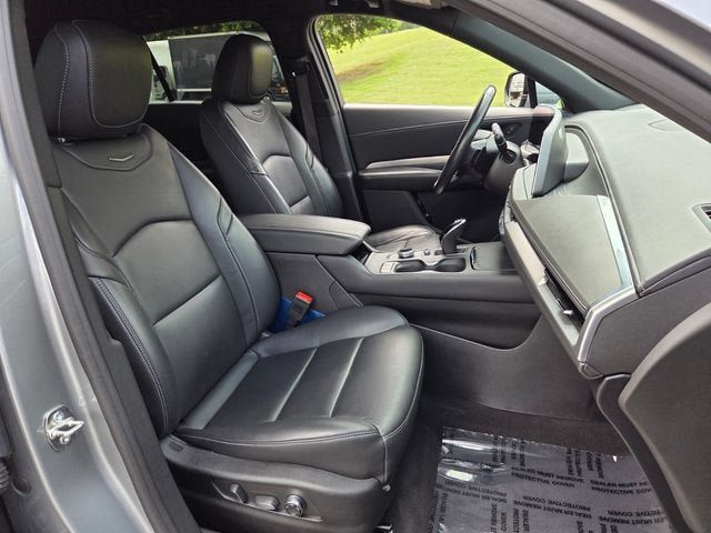 Used 2024 Cadillac XT4 Premium Luxury FWD image 16