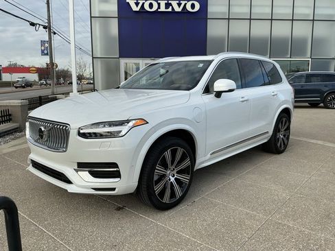 Used 2024 Volvo XC90 T8 Ultimate w/ Protection Package Premier image 2