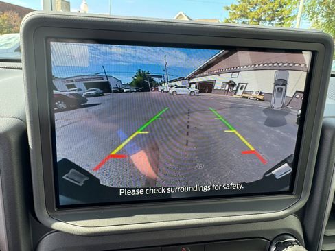 Used 2024 Ford Bronco Sport Outer Banks w/ Tech Package image 18