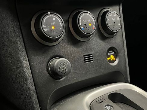 Used 2012 Nissan Rogue SL image 10