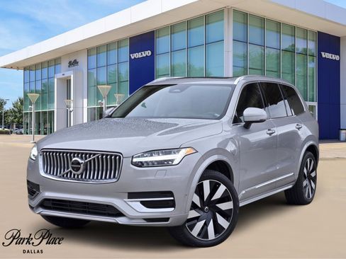 Used 2023 Volvo XC90 T8 Ultimate w/ Lounge Package image 1