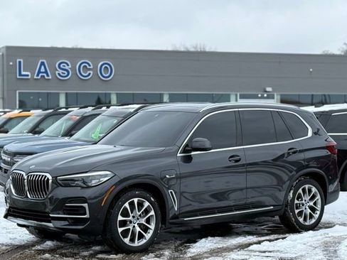 Used 2023 BMW X5 xDrive45e image 1
