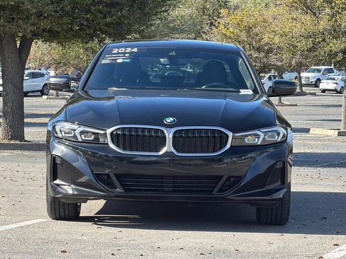 Used 2024 BMW 330i Sedan w/ Premium Package image 10