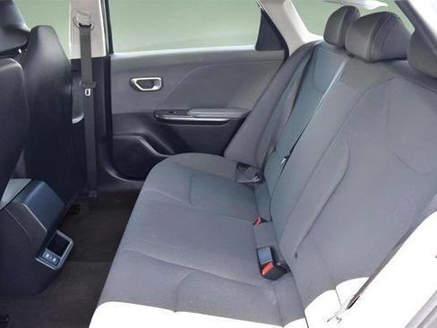 Used 2025 Kia K4 FWD image 4