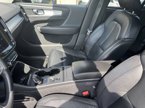Used 2020 Volvo XC40 T5 Momentum AWD/4WD image 30