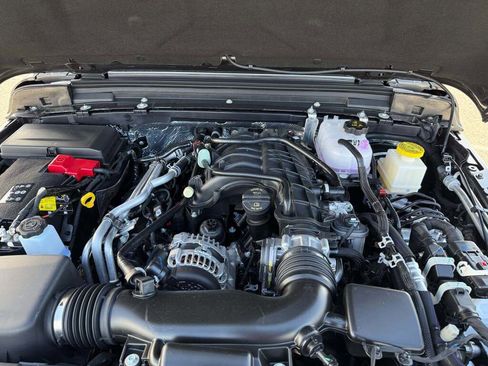 New 2026 Jeep Gladiator Sport image 18