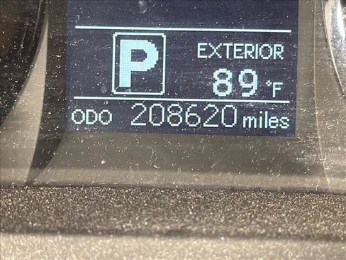 Used 2015 Toyota Sienna LE FWD image 25