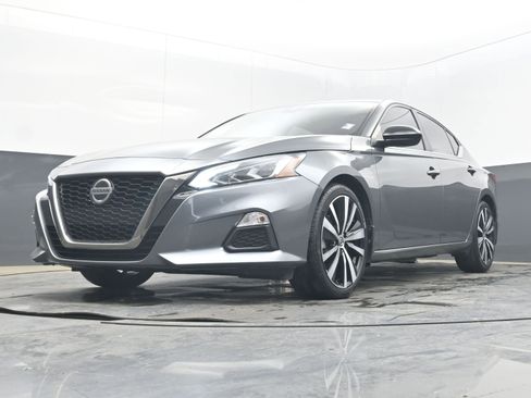 Used 2022 Nissan Altima 2.5 SR image 23