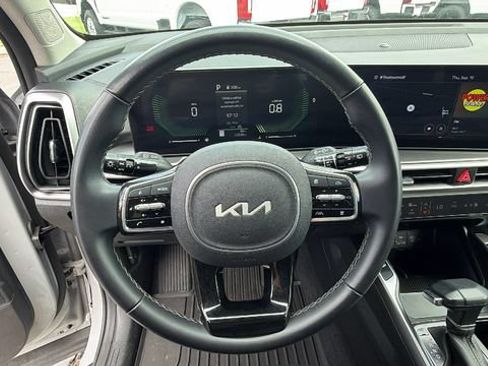 Used 2025 Kia Sorento EX w/ Panoramic Sunroof Package AWD/4WD image 26