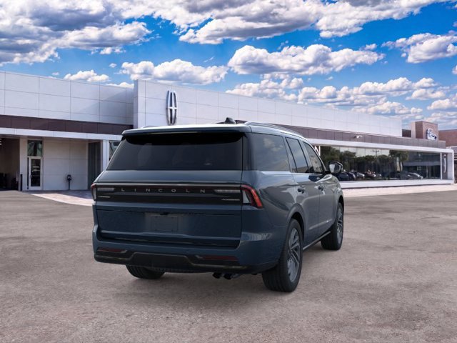 New 2026 Lincoln Navigator Reserve AWD/4WD image 8