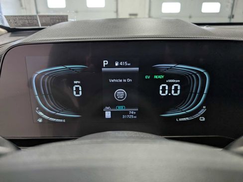 Used 2024 Kia Niro EX FWD image 22