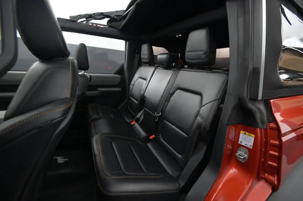 Used 2022 Ford Bronco Badlands w/ Sasquatch Package AWD/4WD image 46