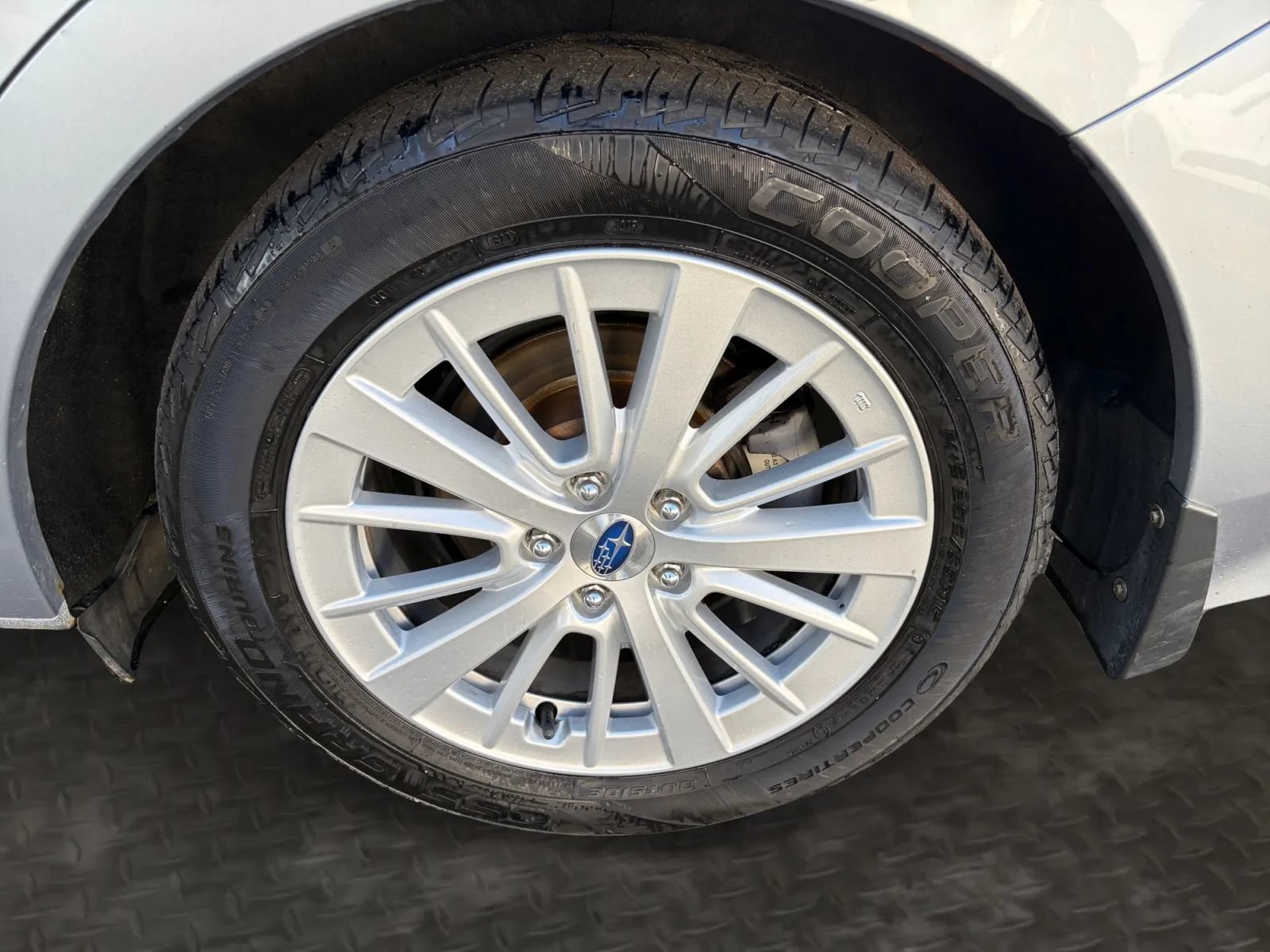 Used 2017 Subaru Impreza 2.0i Premium AWD/4WD image 40