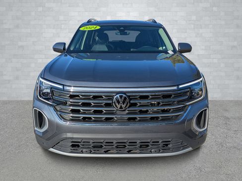 Used 2024 Volkswagen Atlas SE image 3