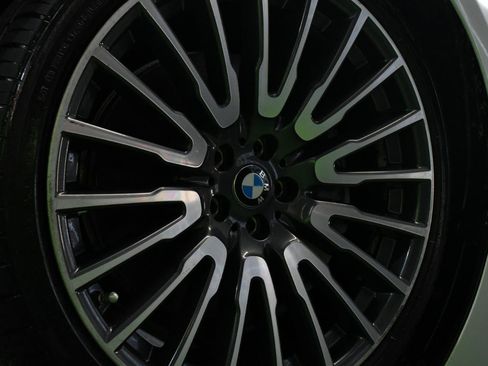 Used 2016 BMW 750i RWD image 5