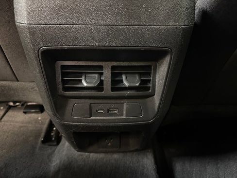 Used 2023 Chevrolet Colorado LT w/ LT Convenience Package III AWD/4WD image 18