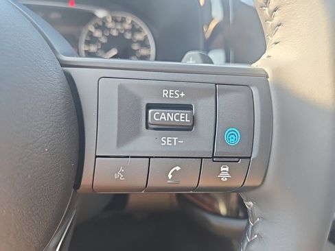 New 2025 Nissan Pathfinder SV image 16