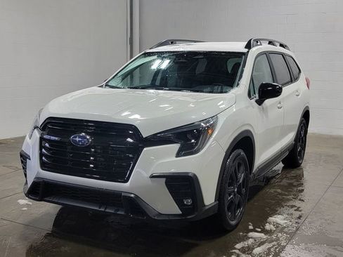 Used 2025 Subaru Ascent Onyx Edition AWD/4WD image 2