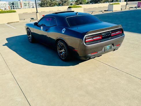 Used 2016 Dodge Challenger SRT w/ Technology Group image 13