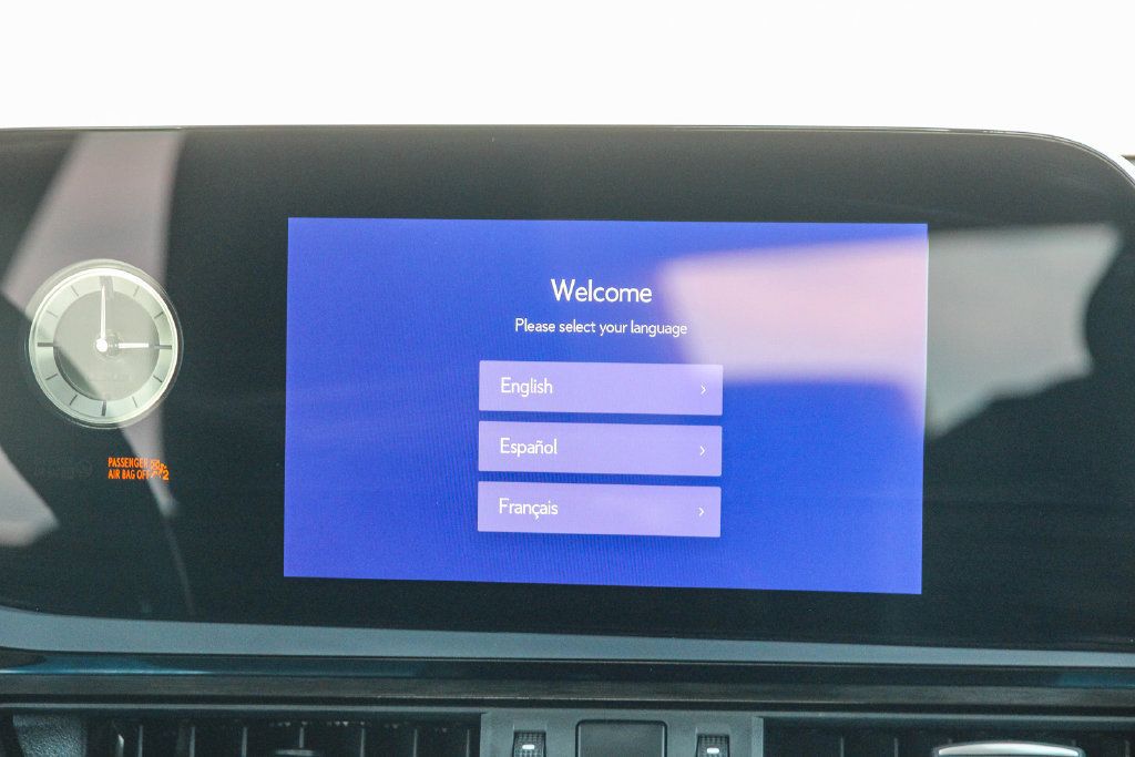 Certified 2025 Lexus ES 300h w/ Premium Package FWD image 15
