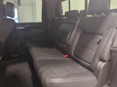 Used 2024 GMC Sierra 2500 SLT w/ SLT Premium Package image 14