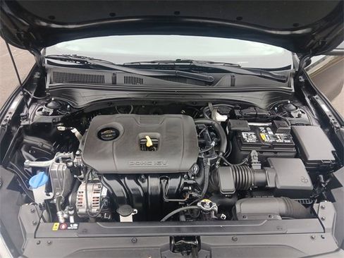 Certified 2024 Kia Forte LXS w/ LXS Technology Package image 24