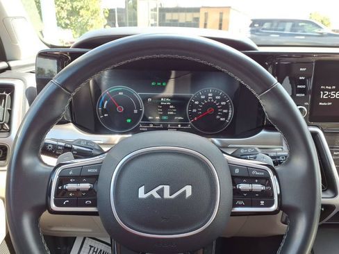 Used 2023 Kia Sorento EX AWD/4WD image 14